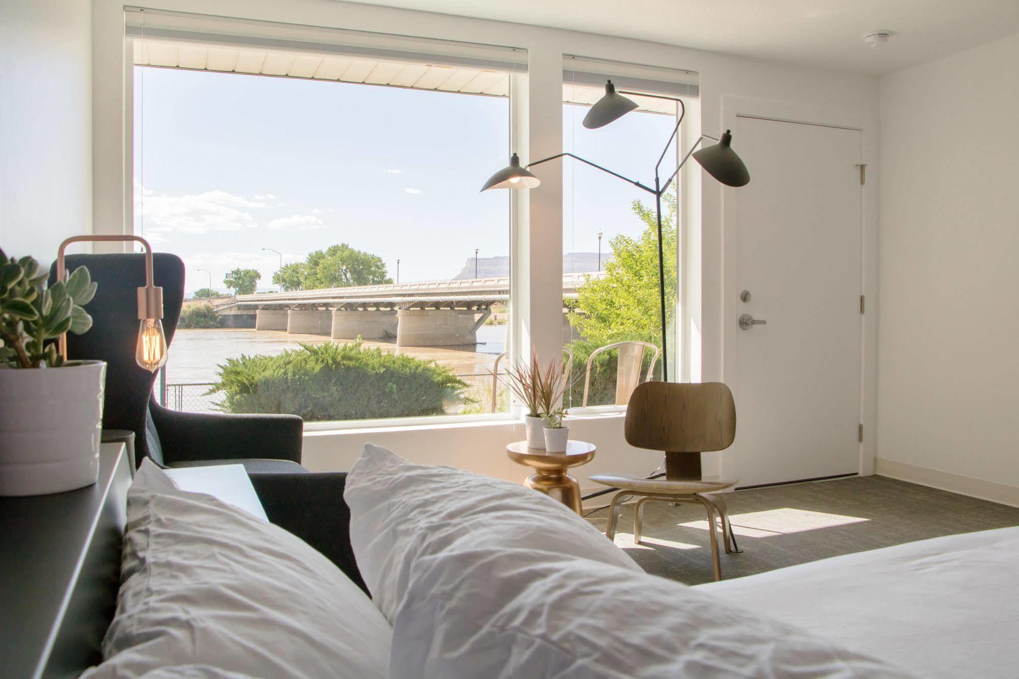 Skyfall Guestrooms Green River Exterior photo