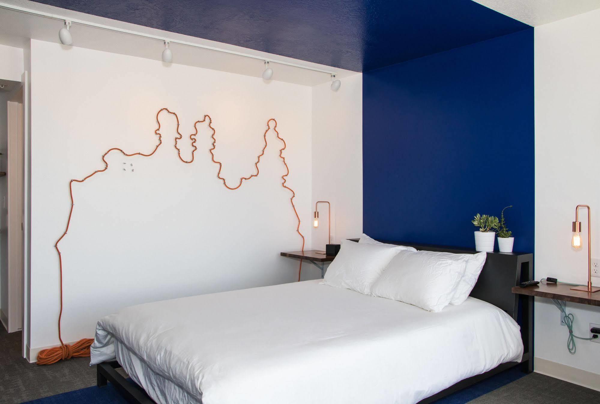 Skyfall Guestrooms Green River Exterior photo
